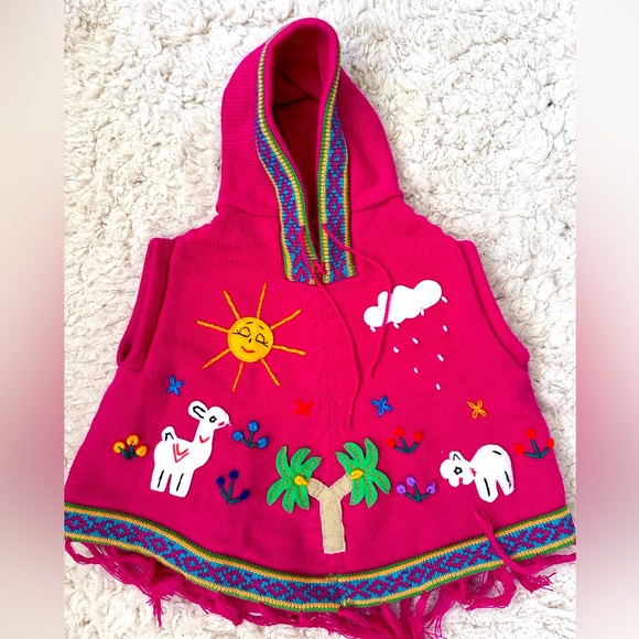 BEAUTIFUL embroidery on this bright pink poncho! - Picture 1 of 5